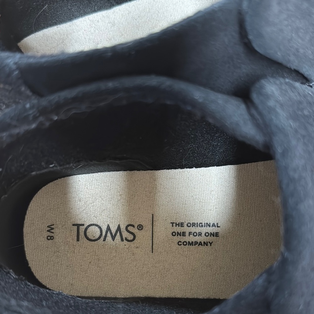 Women’s Toms Black Shoed - Picture 7 of 8